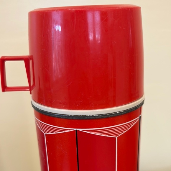 Vintage 1974 King Seeley Red Insulated Thermos. 32oz - Picture 2 of 8